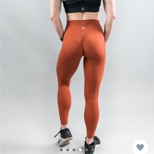 NWOT Til You Collapse Scrunch Butt Leggings